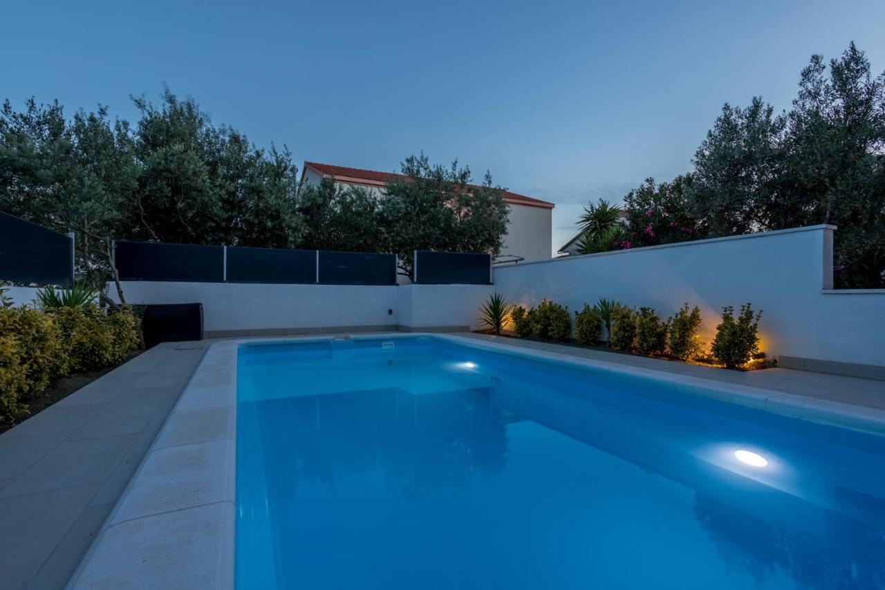 فيلا House Oliva With Private Pool And Large Garden ستاري غراد المظهر الخارجي الصورة