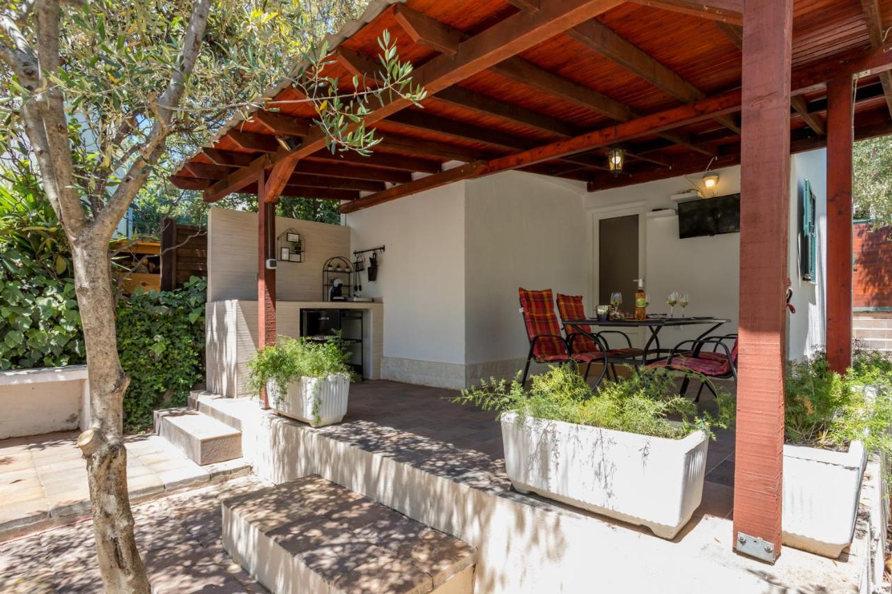 فيلا House Oliva With Private Pool And Large Garden ستاري غراد المظهر الخارجي الصورة